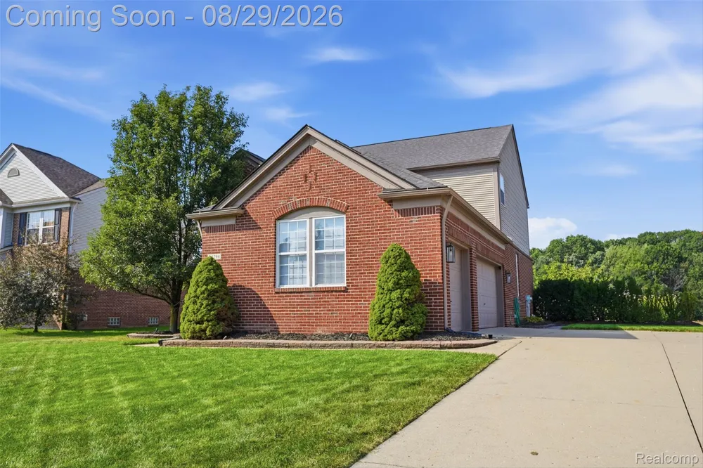 24294 Summer Lane Flat Rock City, MI 48134
