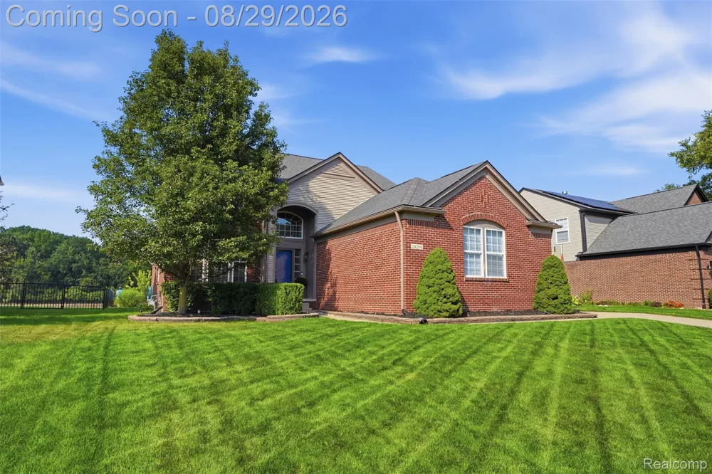 24294 Summer Lane Flat Rock City, MI 48134