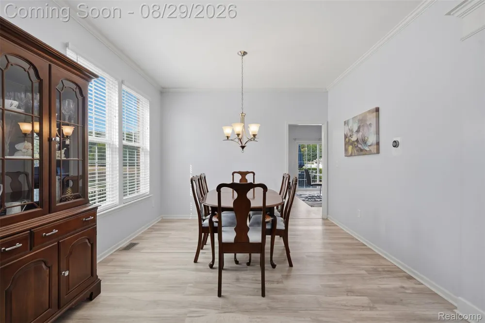 24294 Summer Lane Flat Rock City, MI 48134
