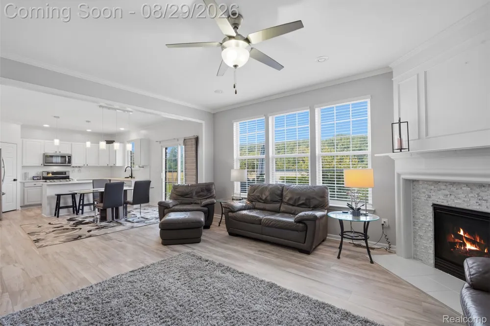 24294 Summer Lane Flat Rock City, MI 48134