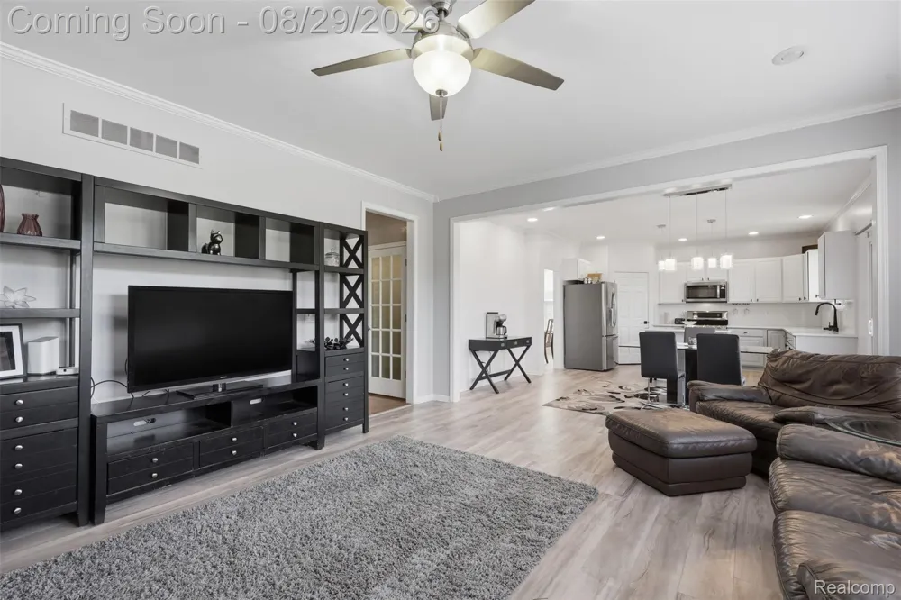 24294 Summer Lane Flat Rock City, MI 48134