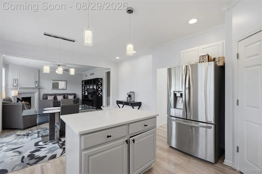 24294 Summer Lane Flat Rock City, MI 48134