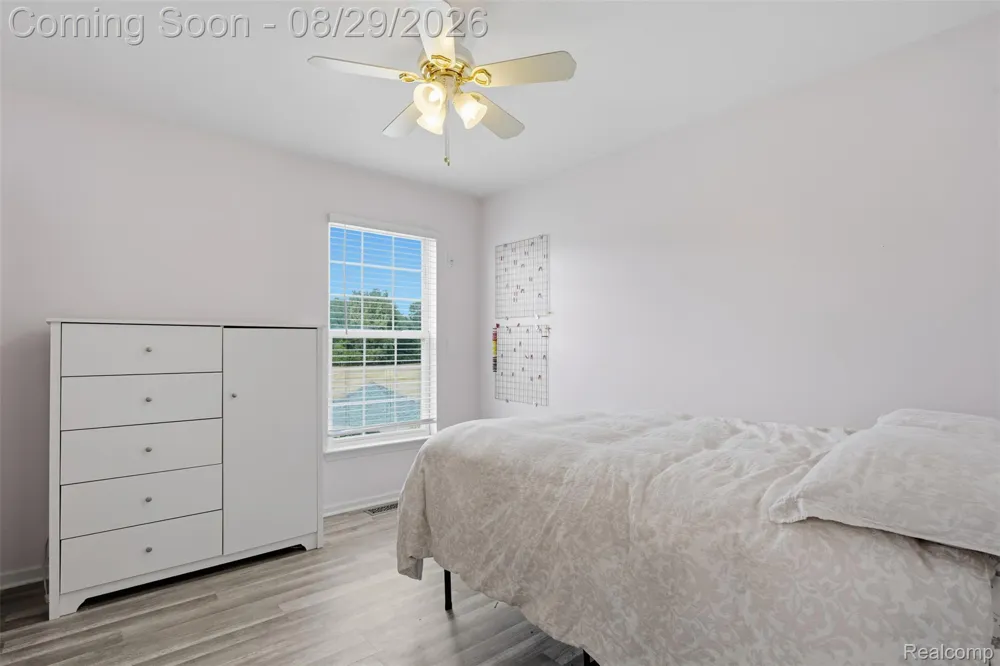 24294 Summer Lane Flat Rock City, MI 48134