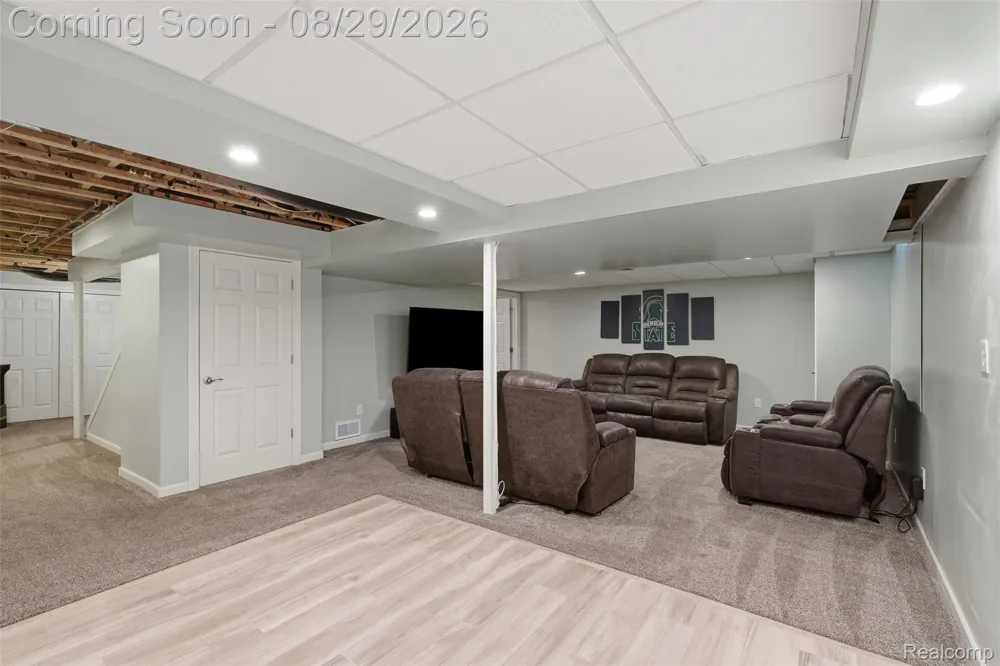 24294 Summer Lane Flat Rock City, MI 48134