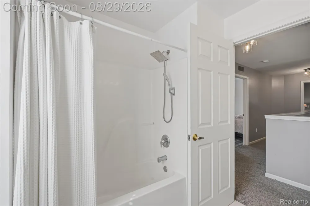 24294 Summer Lane Flat Rock City, MI 48134