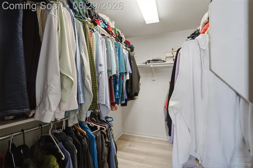 24294 Summer Lane Flat Rock City, MI 48134