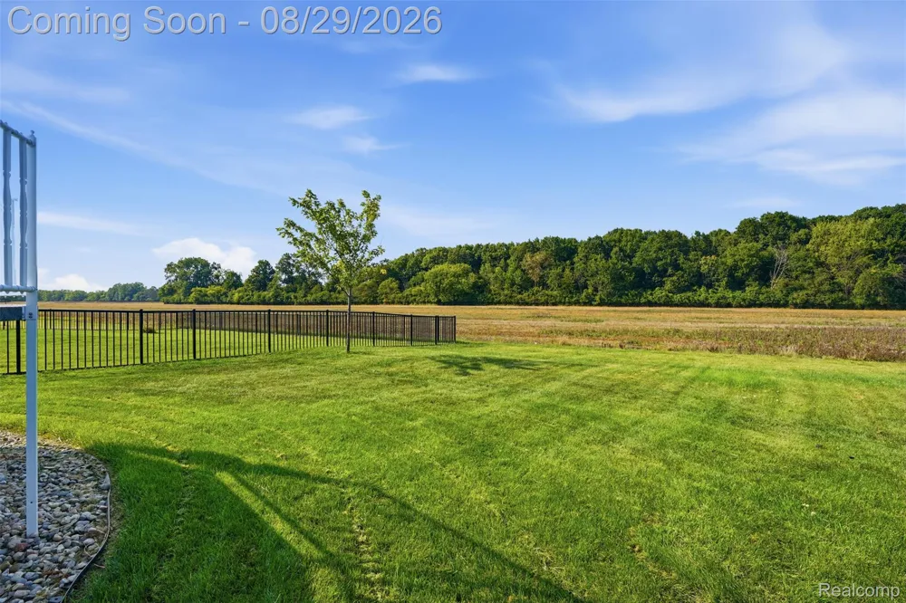 24294 Summer Lane Flat Rock City, MI 48134