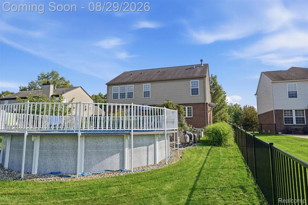 24294 Summer Lane Flat Rock City, MI 48134
