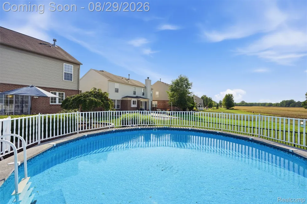 24294 Summer Lane Flat Rock City, MI 48134