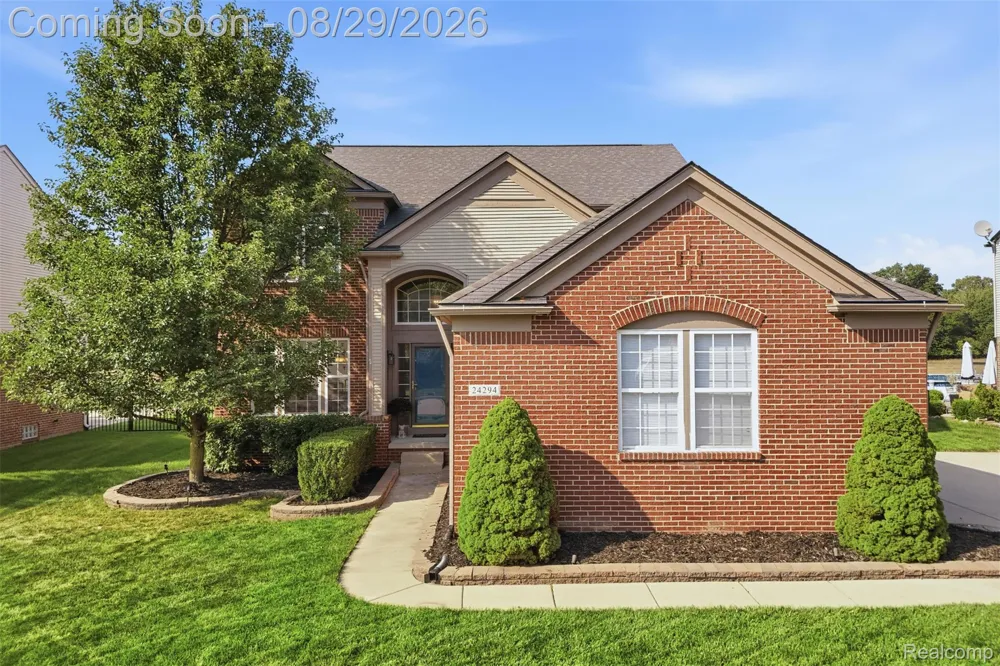 24294 Summer Lane Flat Rock City, MI 48134