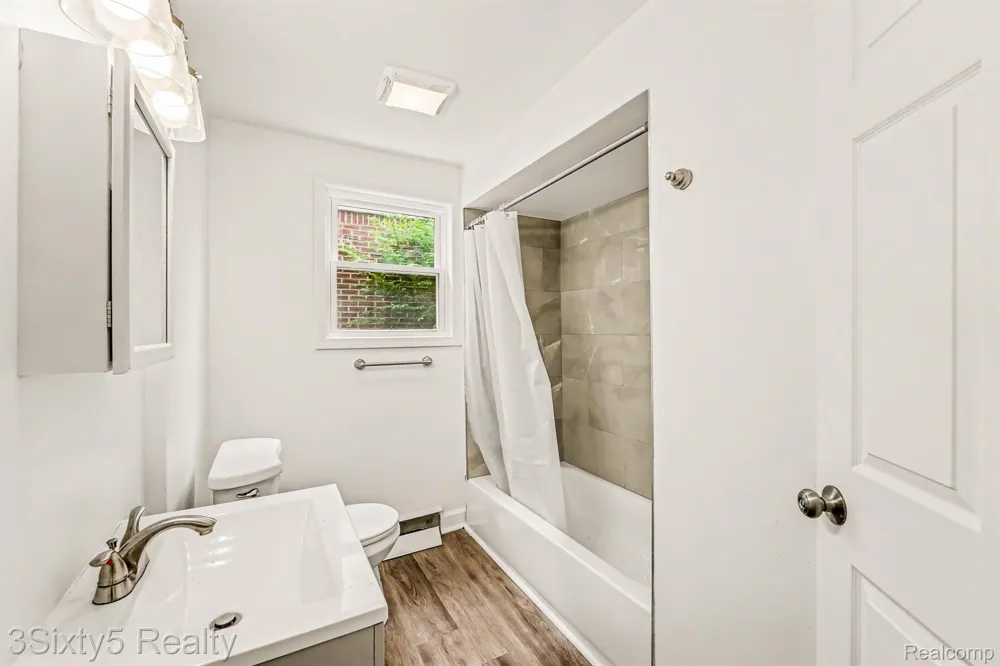 17128 Cicotte Avenue #A Allen Park City, MI 48101