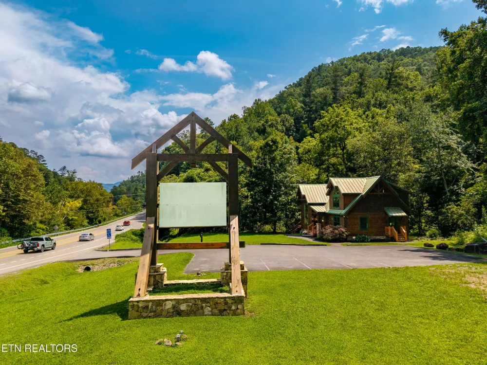 6860 E Lamar Alex Pkwy Townsend, TN 37882