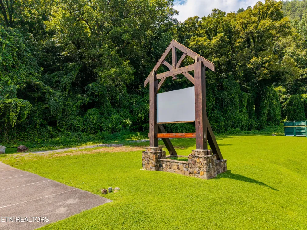 6860 E Lamar Alex Pkwy Townsend, TN 37882