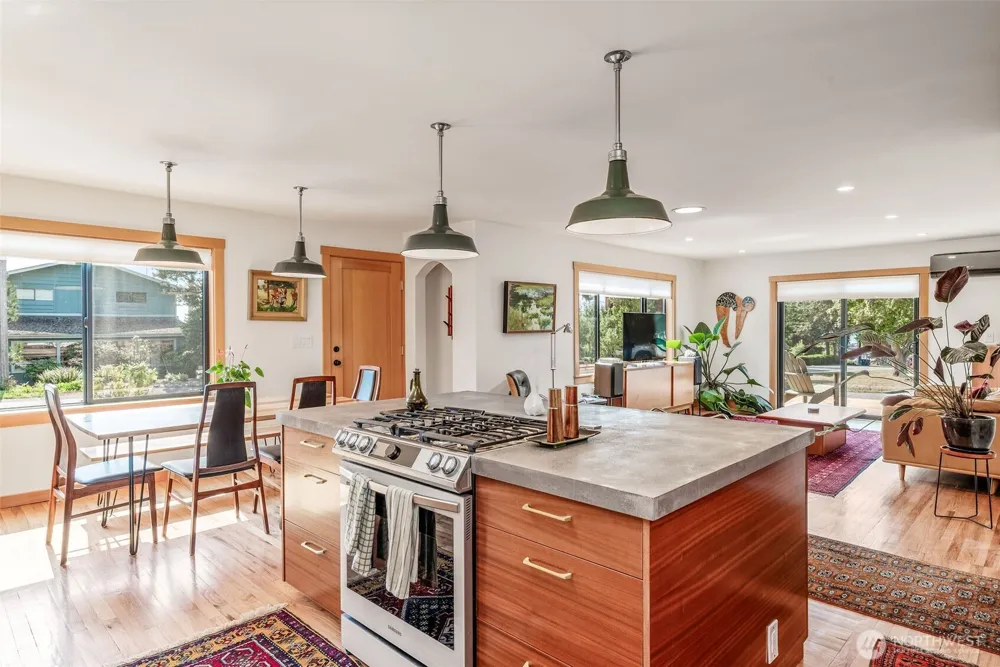 1738 Washington Street Port Townsend, WA 98368