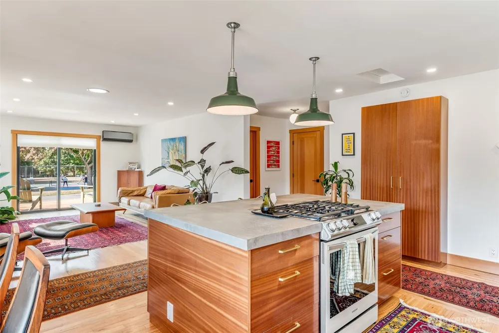 1738 Washington Street Port Townsend, WA 98368