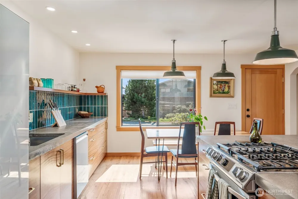 1738 Washington Street Port Townsend, WA 98368