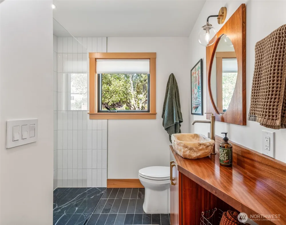 1738 Washington Street Port Townsend, WA 98368