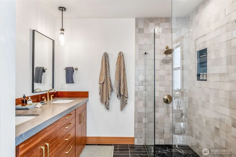 1738 Washington Street Port Townsend, WA 98368