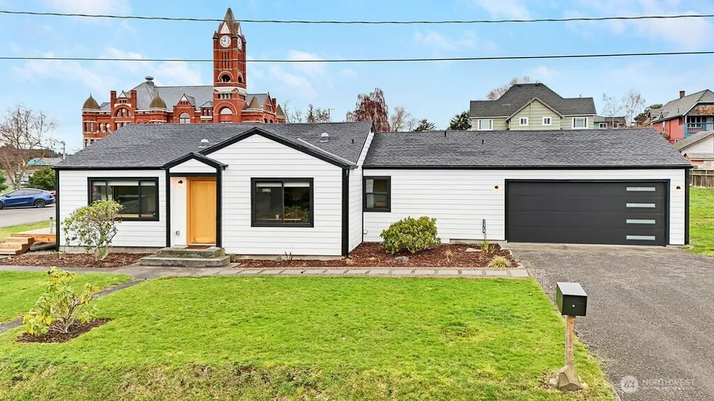 1738 Washington Street Port Townsend, WA 98368