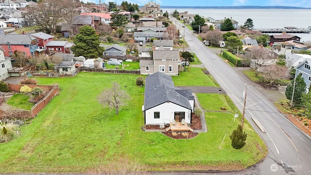 1738 Washington Street Port Townsend, WA 98368