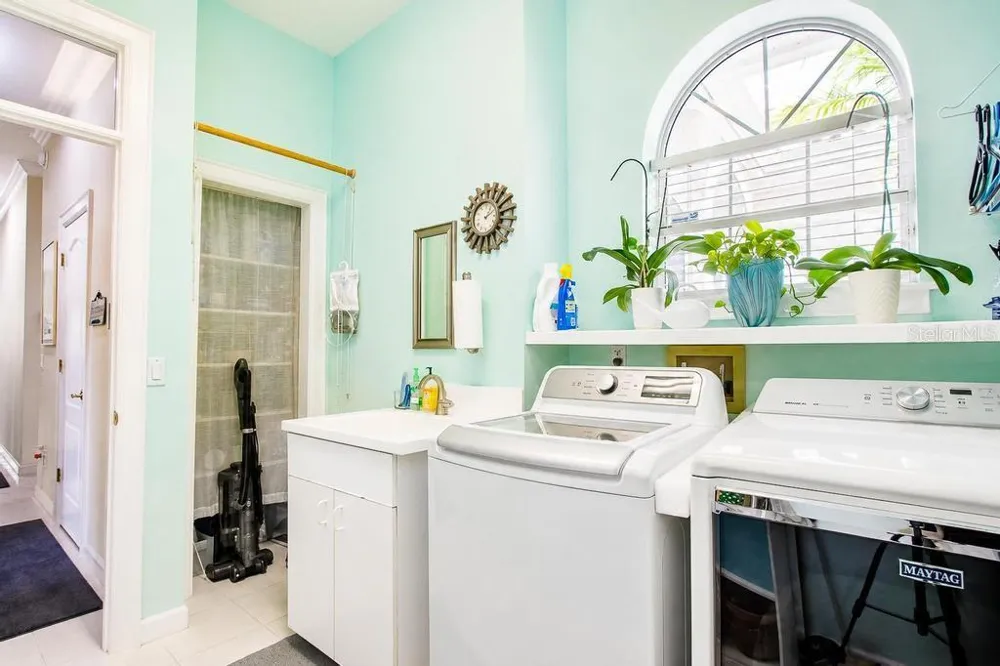 9606 CAMBERLEY CIRCLE Orlando, FL 32836