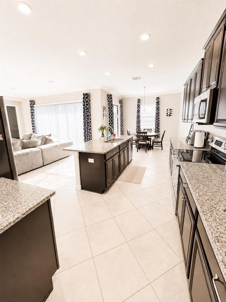 11614 SUNBURST MARBLE ROAD Riverview, FL 33579