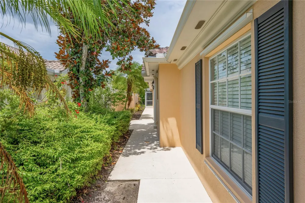 8012 CAMMINARE DRIVE Sarasota, FL 34238