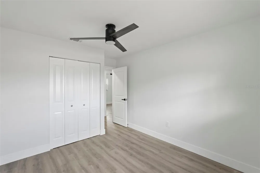 4075 38TH AVENUE St Petersburg, FL 33713