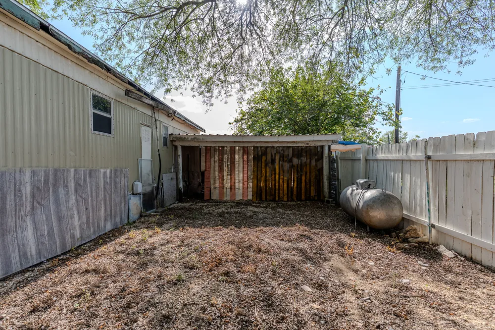 204 Regina Drive Buda, TX 78610