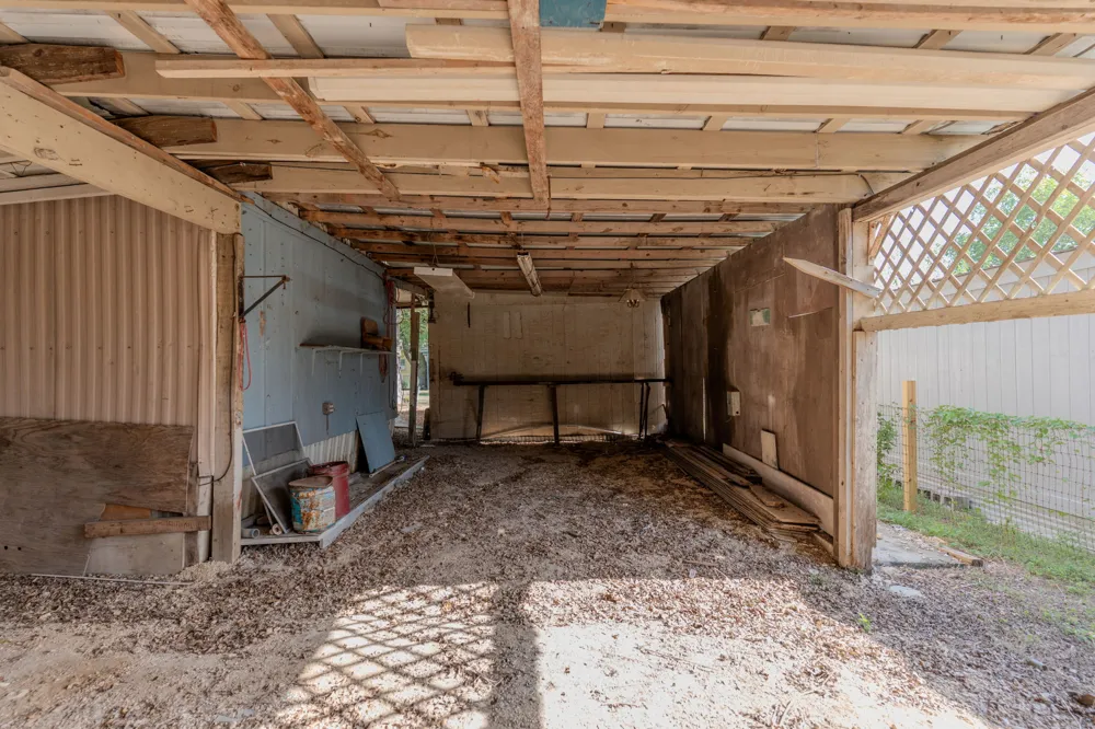 204 Regina Drive Buda, TX 78610
