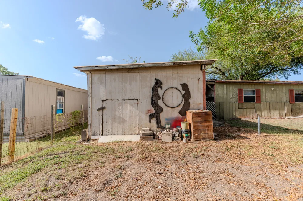 204 Regina Drive Buda, TX 78610
