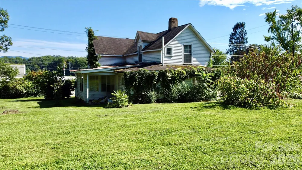 169 E Main Street Old Fort, NC 28762