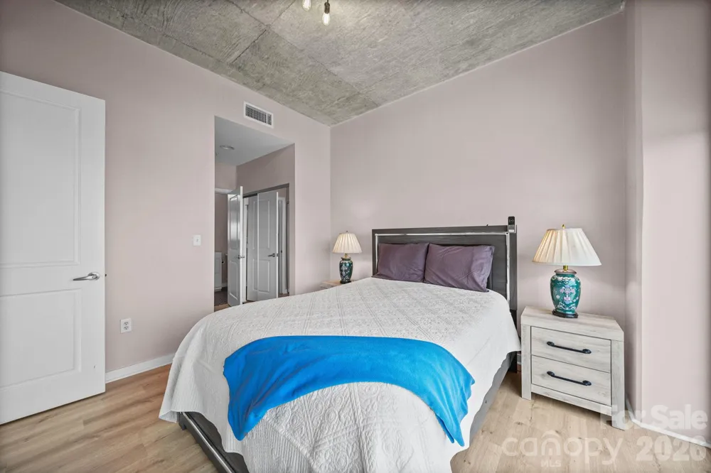 210 Church Street #1414 Charlotte, NC 28202