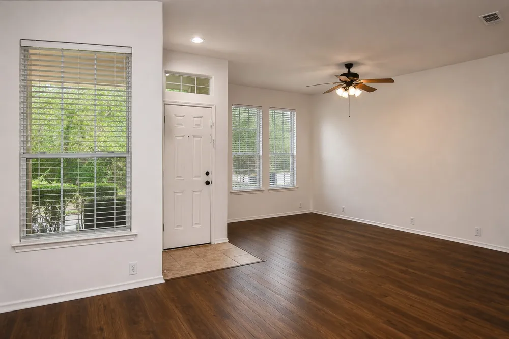 2219 Glacier Park Lane Grand Prairie, TX 75050