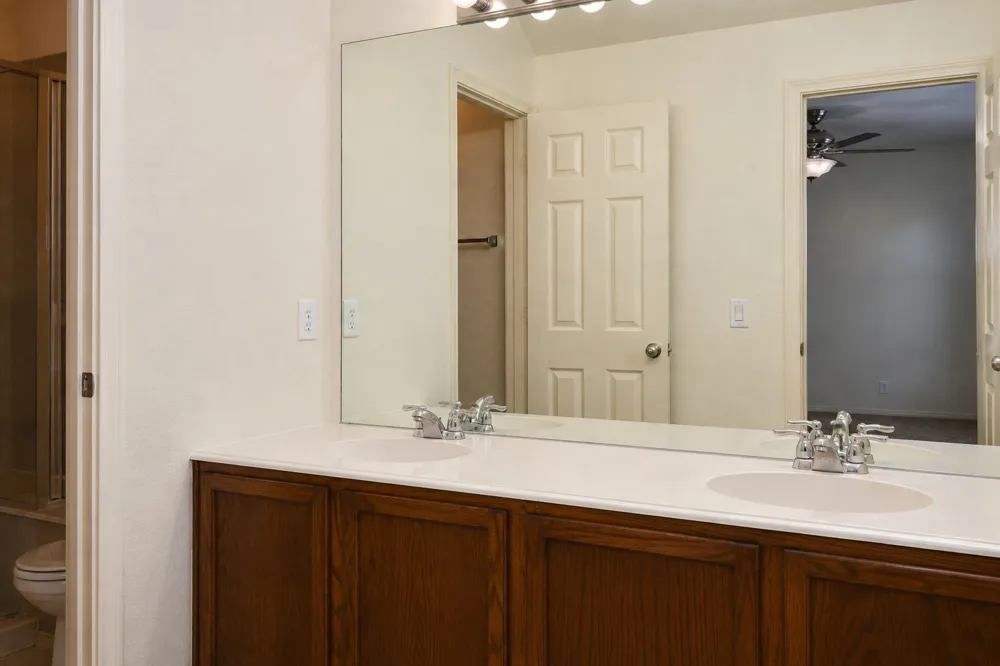 2219 Glacier Park Lane Grand Prairie, TX 75050