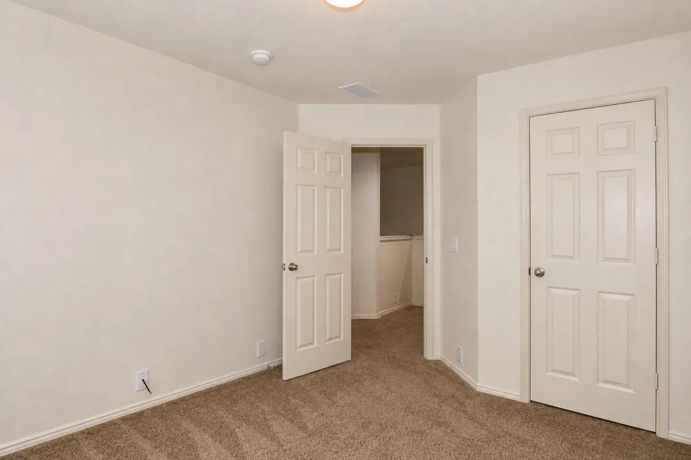 2219 Glacier Park Lane Grand Prairie, TX 75050