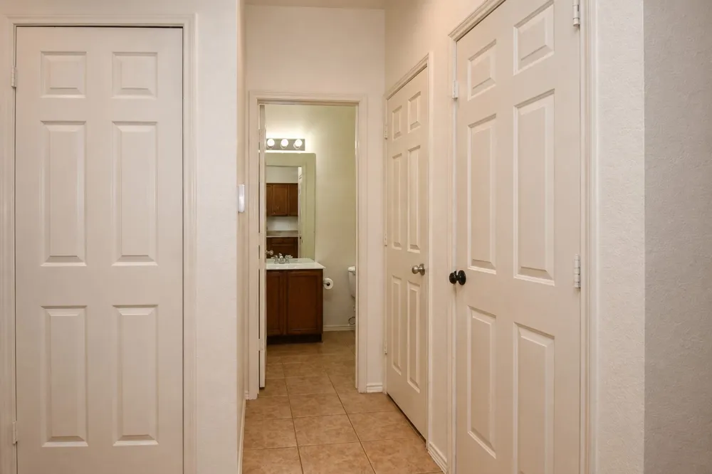 2219 Glacier Park Lane Grand Prairie, TX 75050
