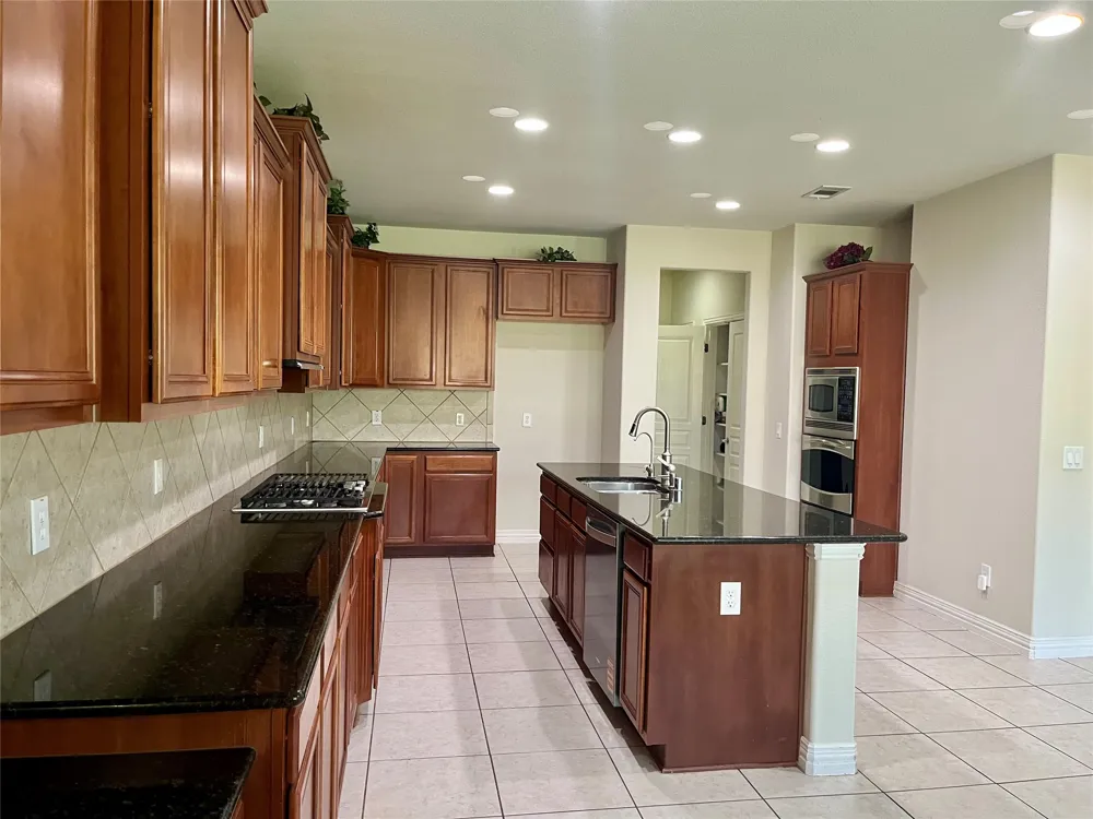 6165 Larkspur Lane Frisco, TX 75036