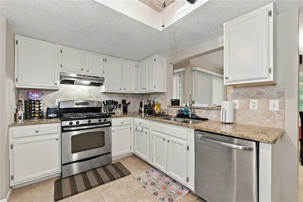 27 Little Silver Court SE Smyrna, GA 30080