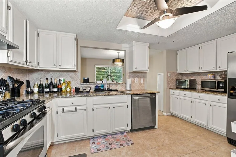 27 Little Silver Court SE Smyrna, GA 30080