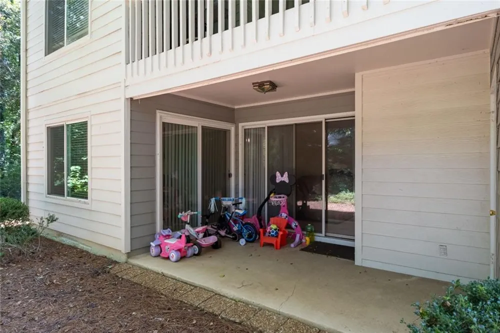 27 Little Silver Court SE Smyrna, GA 30080