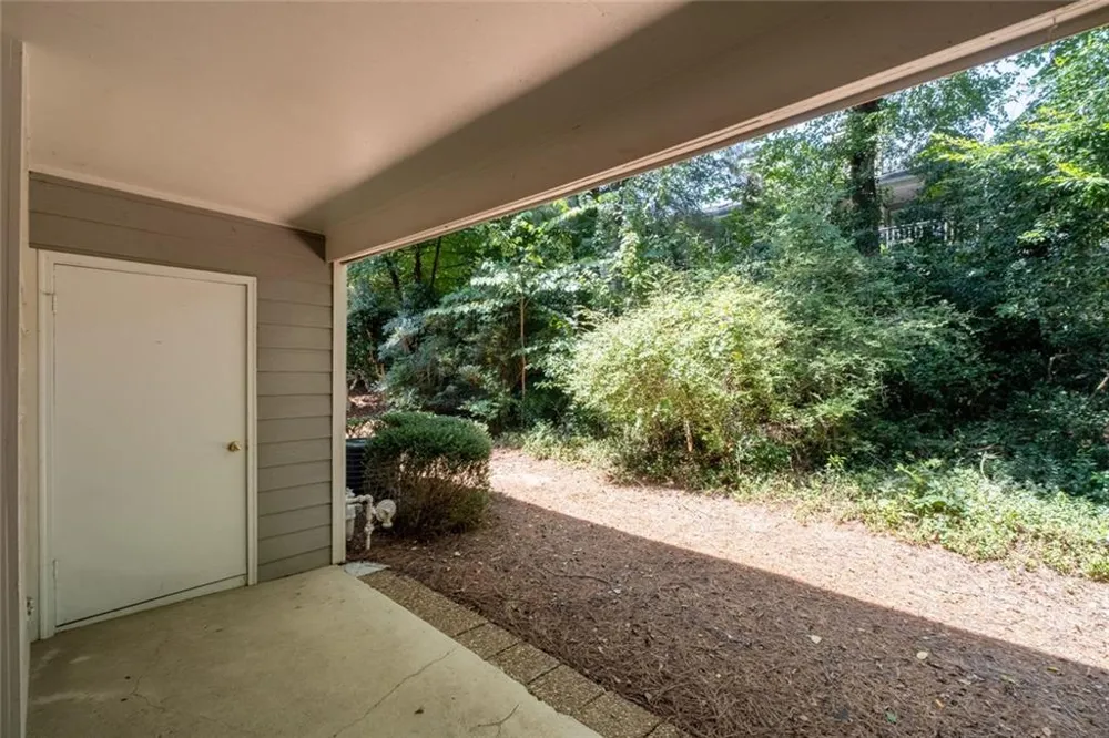 27 Little Silver Court SE Smyrna, GA 30080