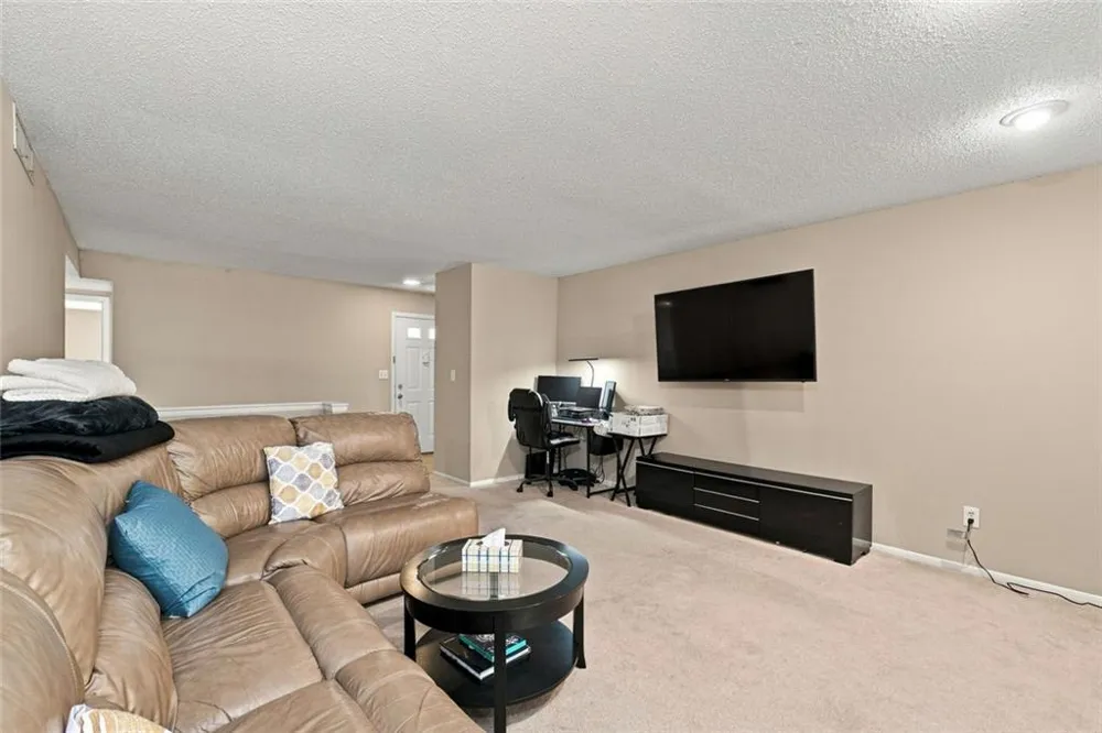 27 Little Silver Court SE Smyrna, GA 30080