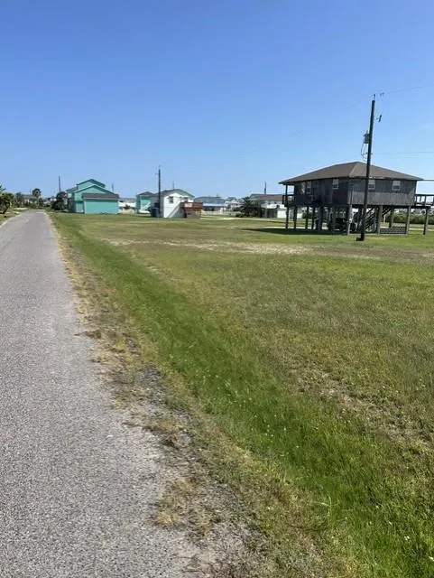 335 6th Galveston, TX 77554