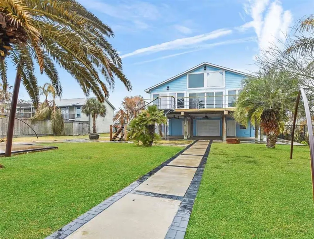 2302 Ave Avenue Dickinson, TX 77539