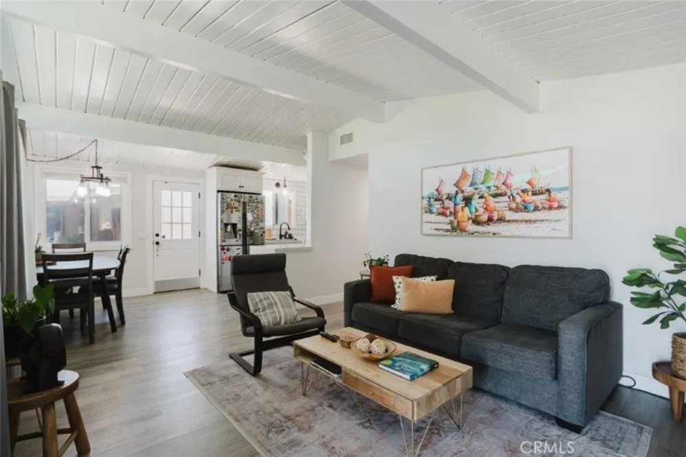 5220 Vogue Avenue Azusa, CA 91702