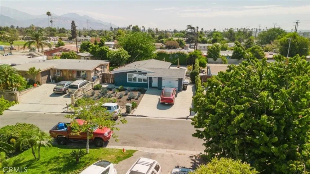 5220 Vogue Avenue Azusa, CA 91702