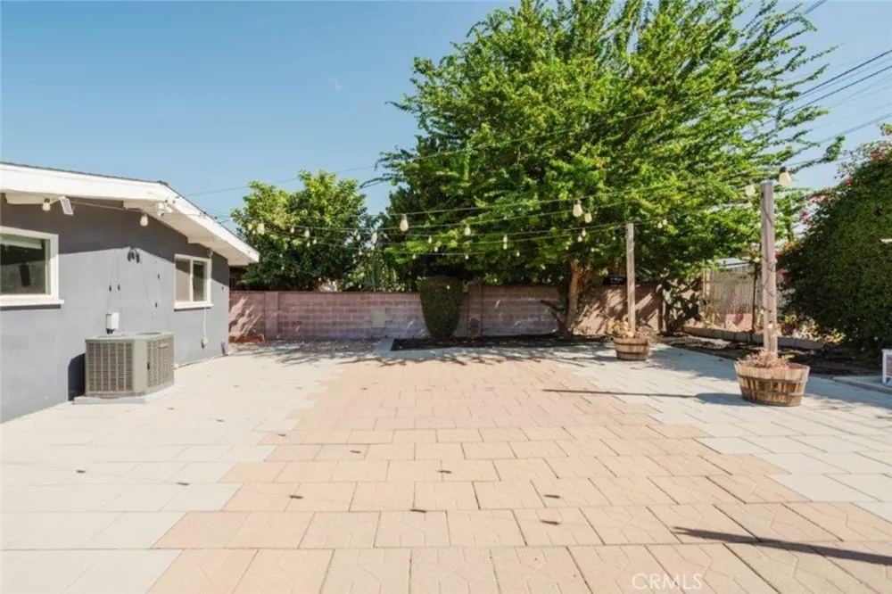 5220 Vogue Avenue Azusa, CA 91702