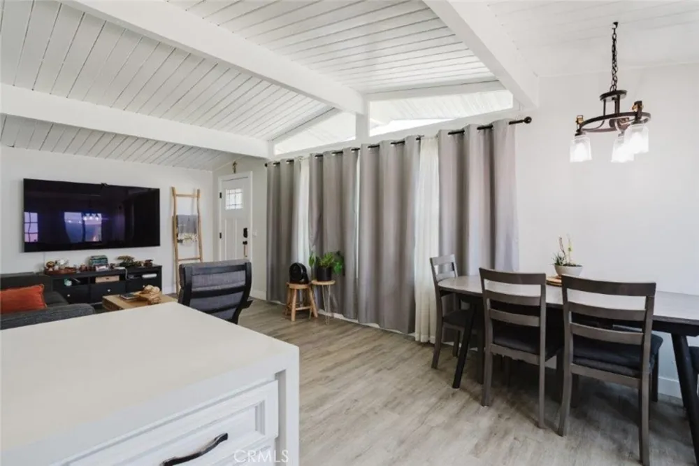 5220 Vogue Avenue Azusa, CA 91702