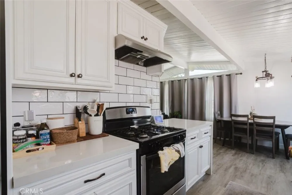 5220 Vogue Avenue Azusa, CA 91702